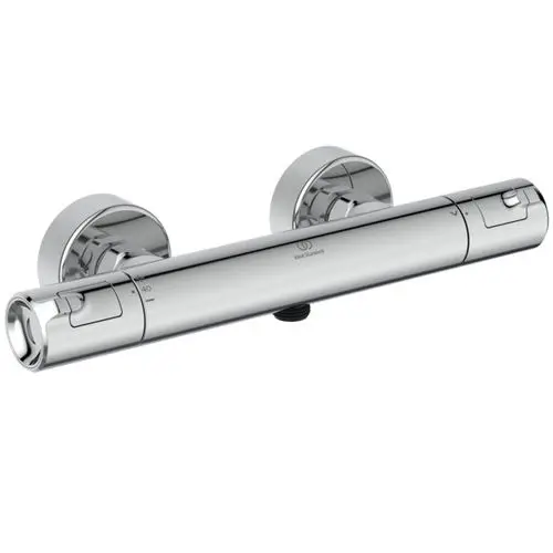 Brausethermostat in chrom mit zwei Steuerknöpfen und Temperaturanzeige, montiert an einer Wand, von der Marke Ideal Standard.